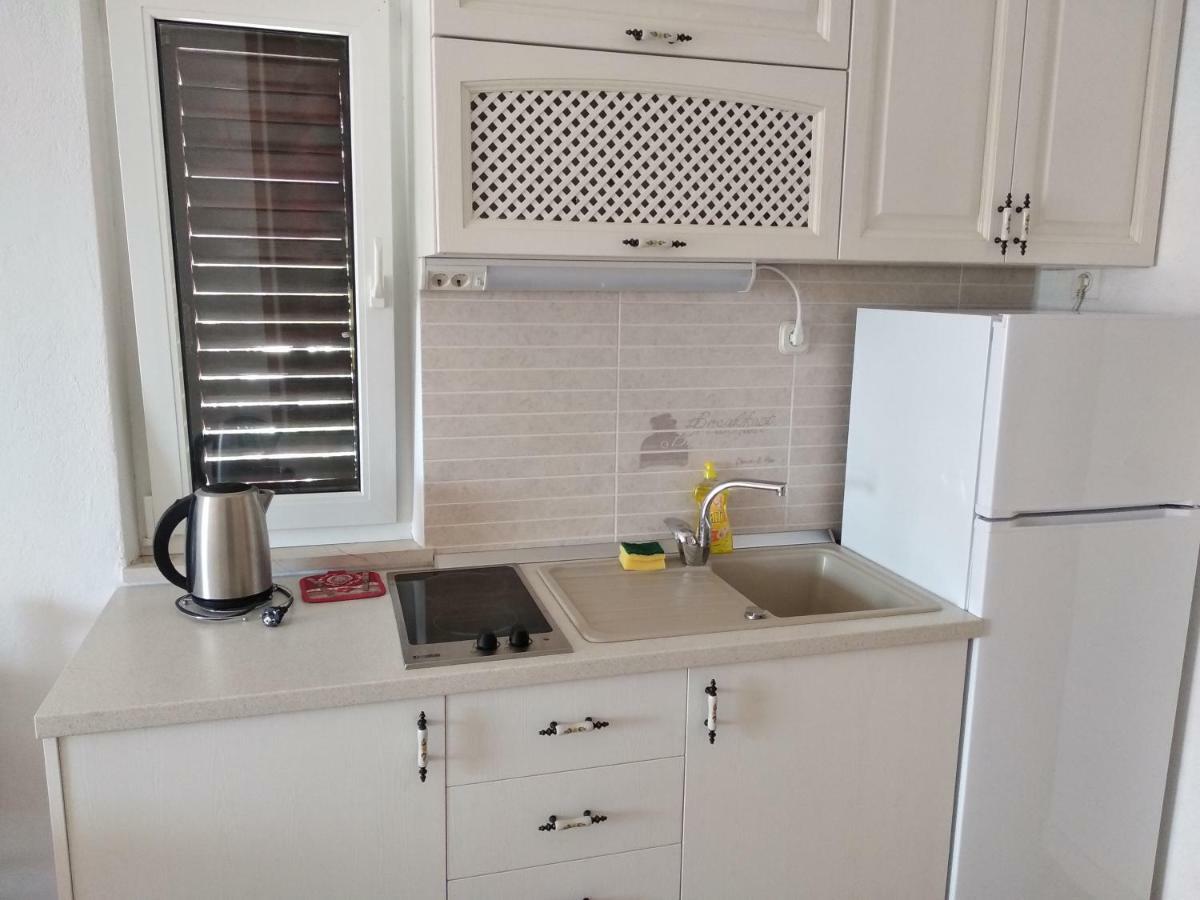 Apartments Luka Λομπάρδα Εξωτερικό φωτογραφία